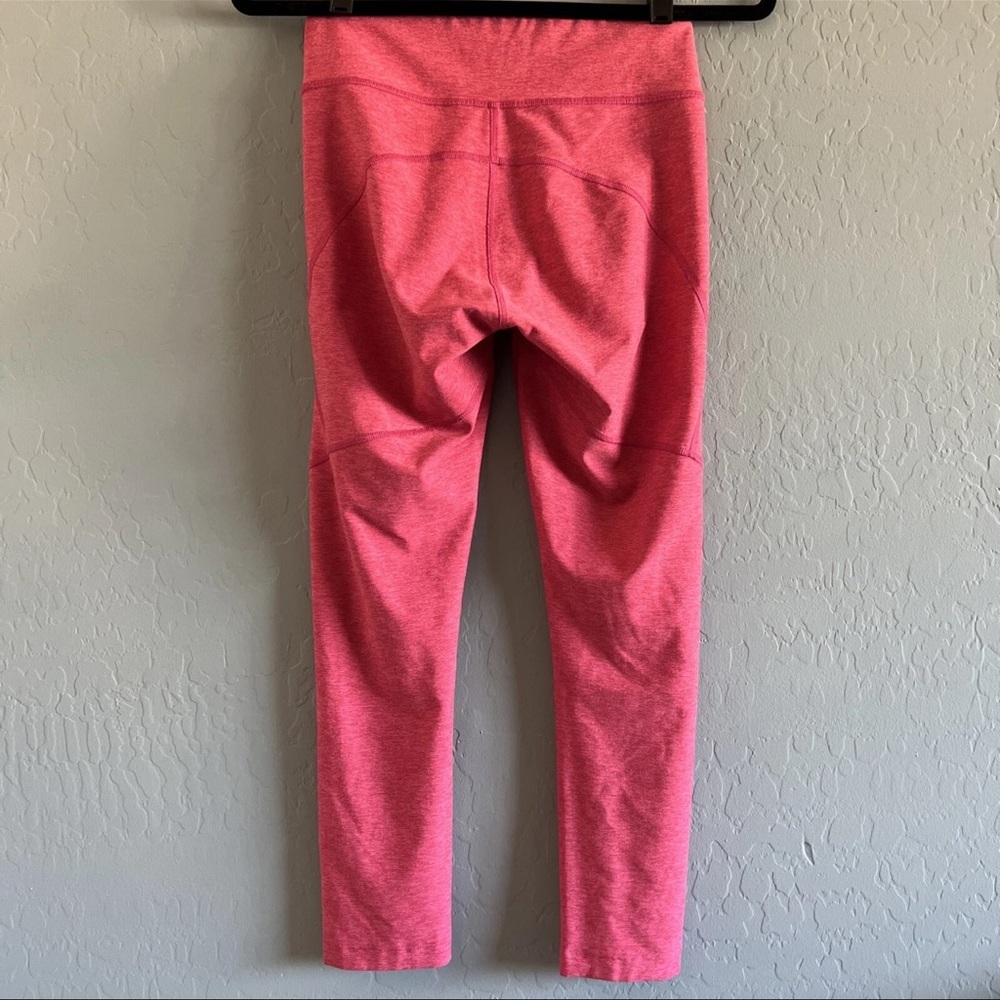 Outdoor Voices Women's 3/4 Warm‎ Up Leggings Flamingo Pink Size Small - Picture 3 of 8